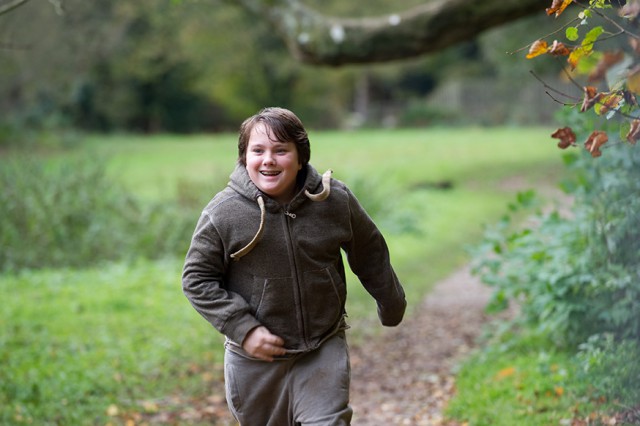 Oliver Barry Brook as Gordon Boils